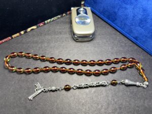 Aykırı Sıkma Kehribar Arpa Kesim Tabanca Motifli